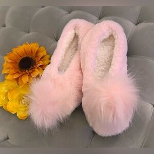 Pink Pom Pom Slippers Sz 8-9 NEW!
